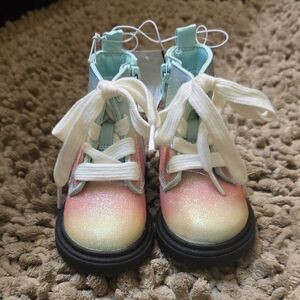 New Cat & Jack Toddler Size 5 Blue Pink Yellow Rainbow Sparkle Side Zip‎ Boot